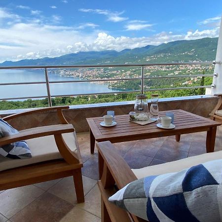 Dives Vista Apartment III Кастав Екстериор снимка