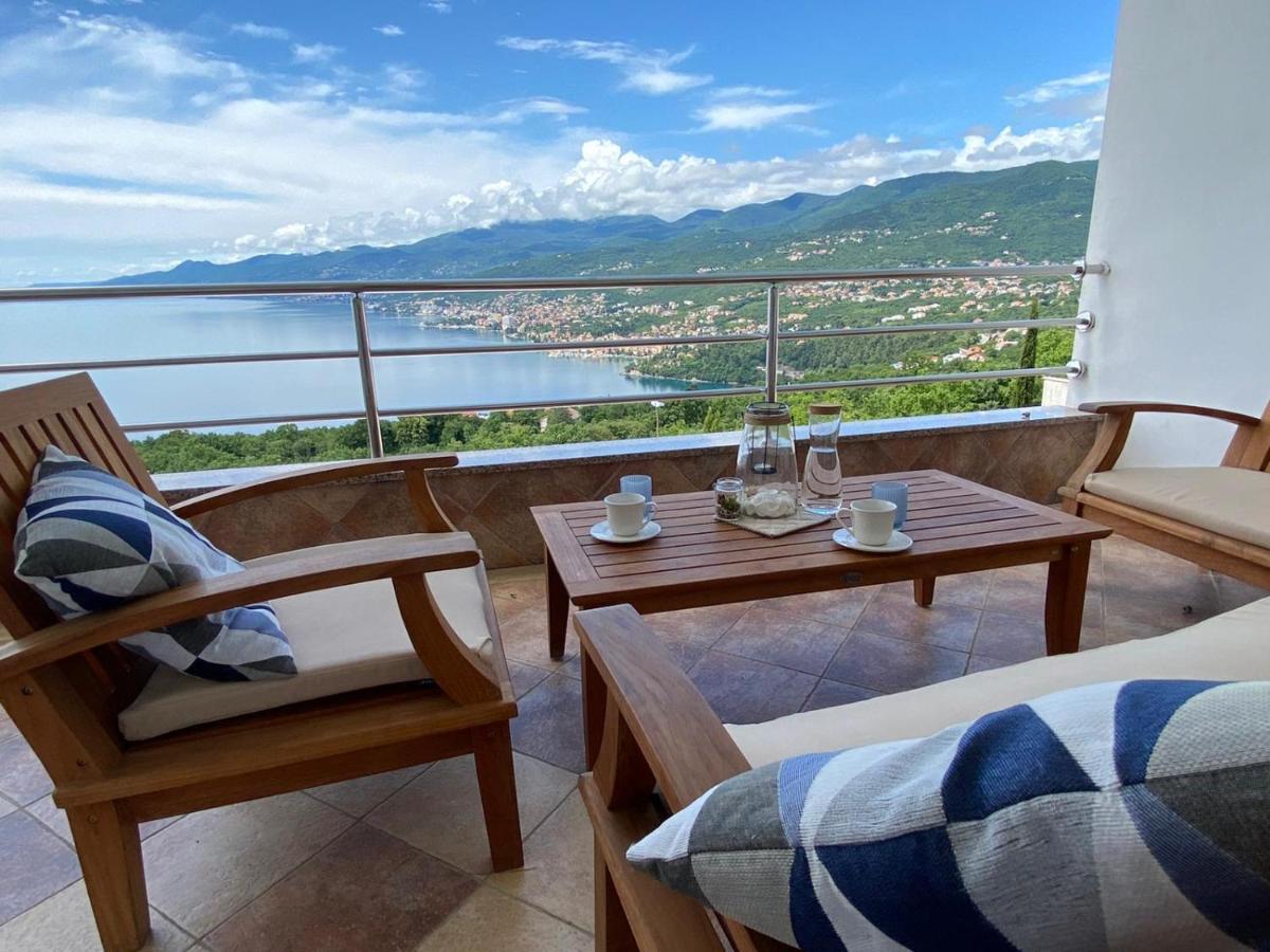 Dives Vista Apartment III Кастав Екстериор снимка
